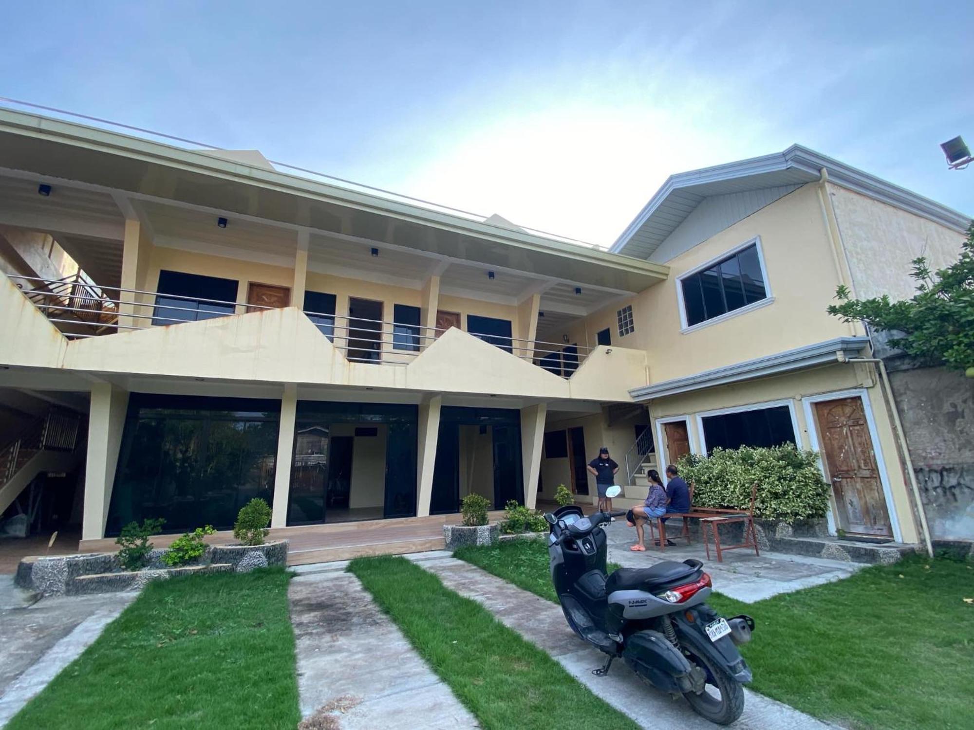 Laguno Hostel And Guest House Moalboal Extérieur photo
